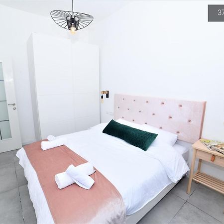 Yalarent La Mera- Suits Hotel With Sea Of Galilee Views Tiberias Exteriör bild