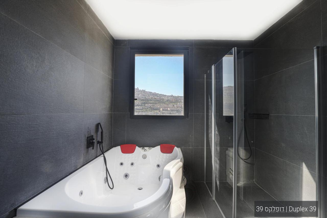 Yalarent La Mera- Suits Hotel With Sea Of Galilee Views Tiberias Exteriör bild